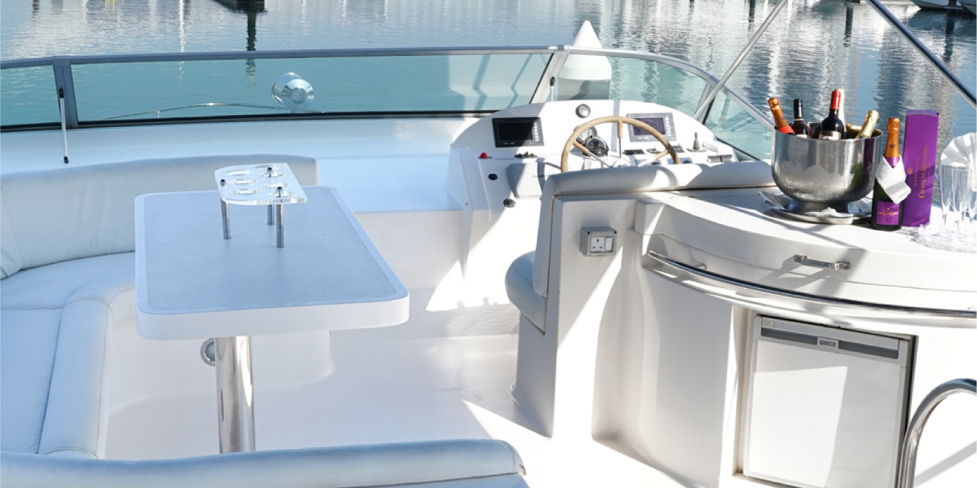 Flybridge Lounge