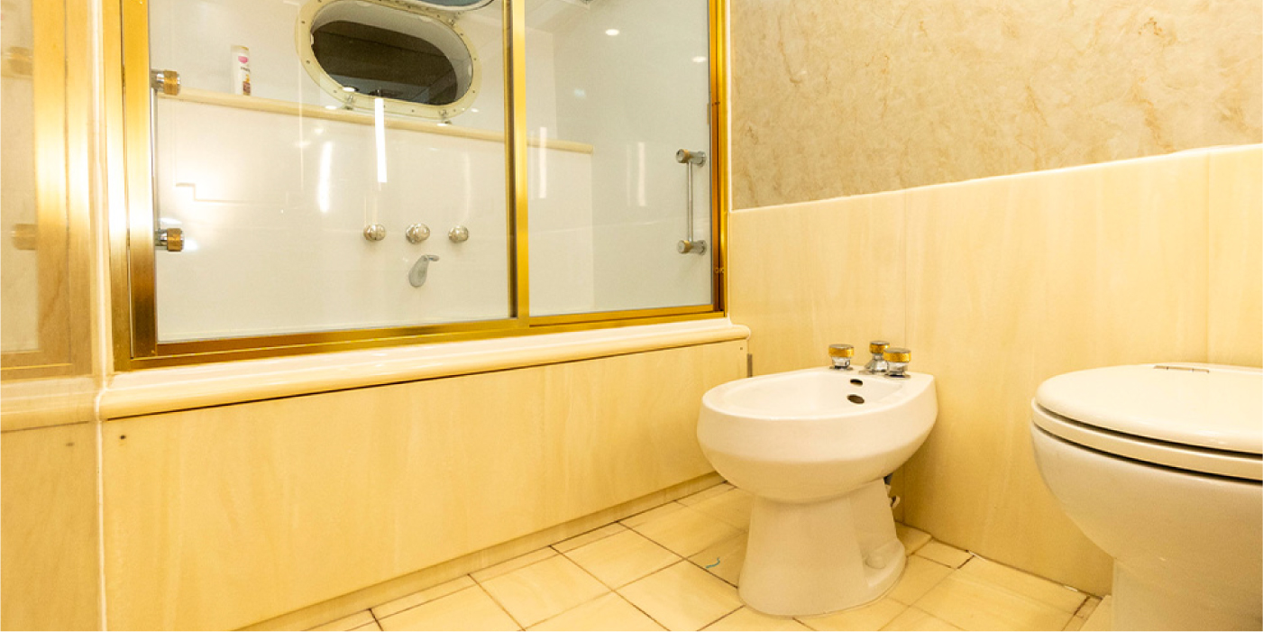 En-Suite Bathroom