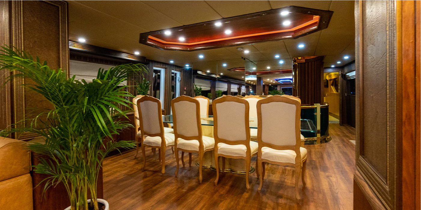 Main Saloon Dining