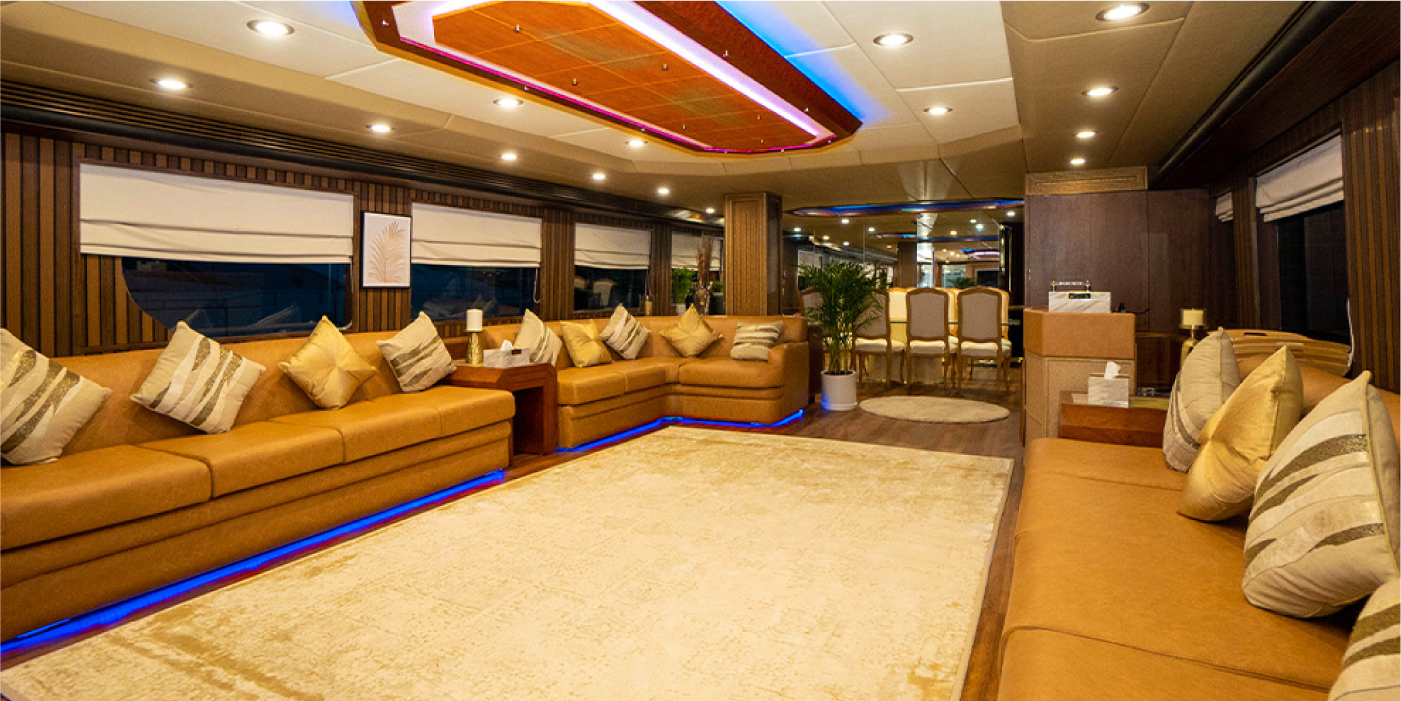 Saloon Lounge
