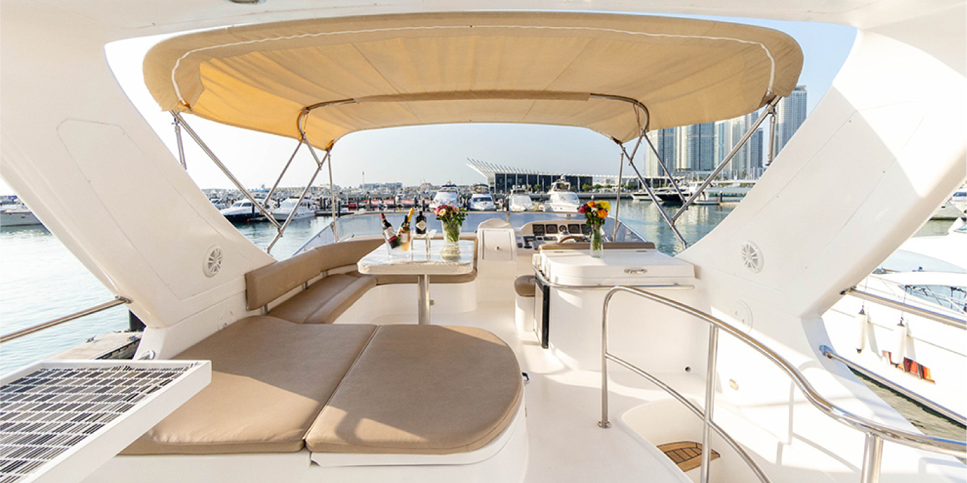 Flybridge Lounge
