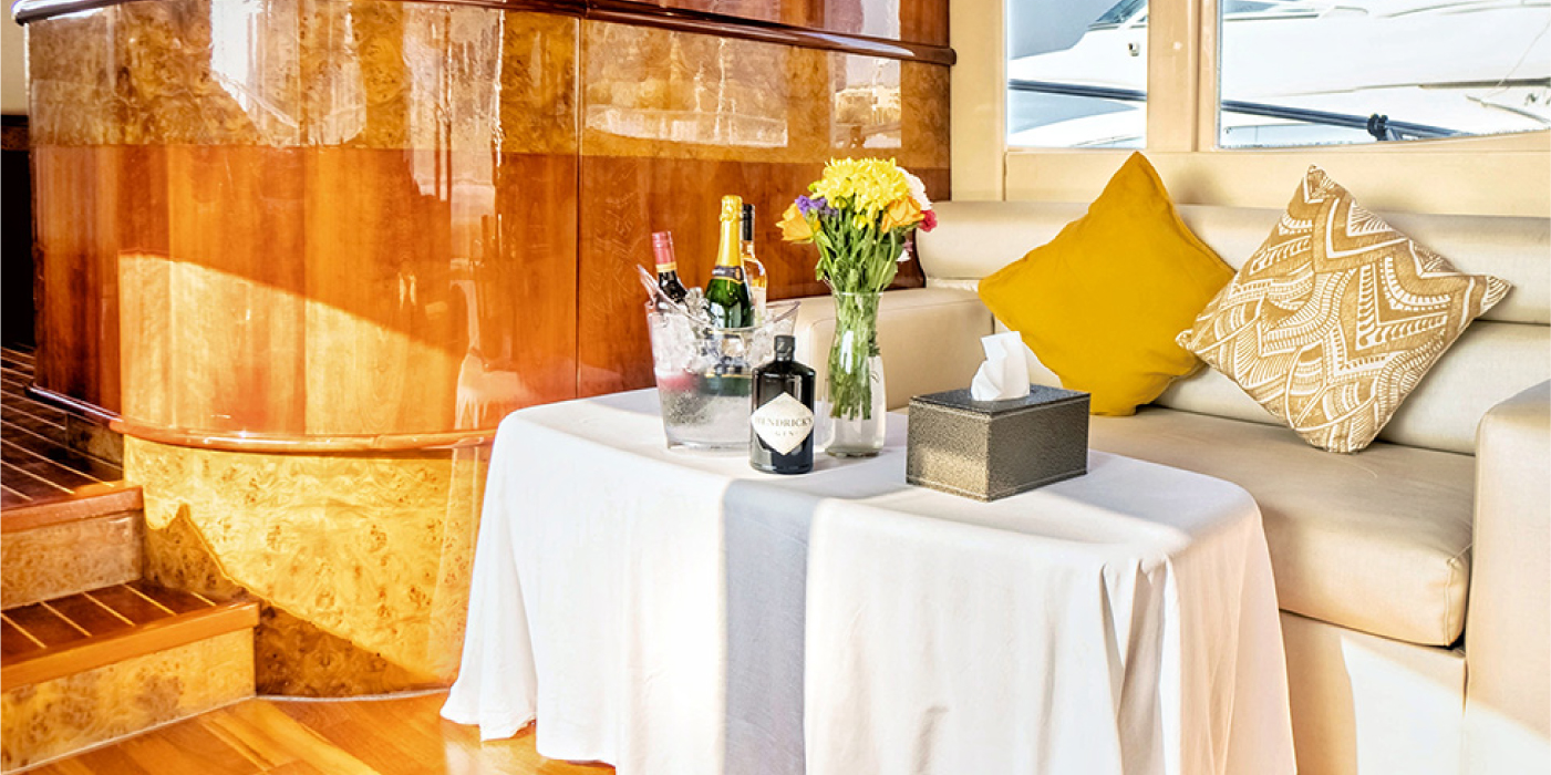 Saloon Lounge